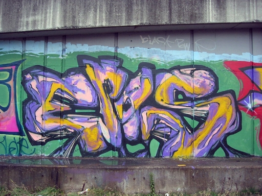 Videa o graffiti s lehkostí i vážně